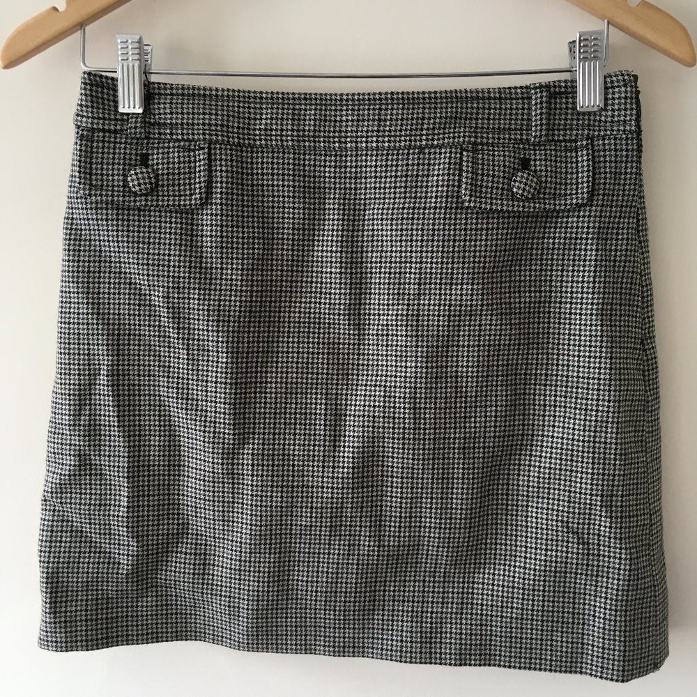 Banana Republic houndstooth skirt